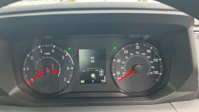 Renault Master Lwb Diesel Fwd LL35dCi 150 Advance Low Roof Dropside - Image 19